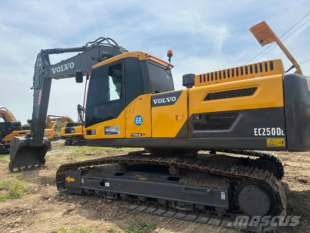 Volvo EC 250 D Pásová rýpadla
