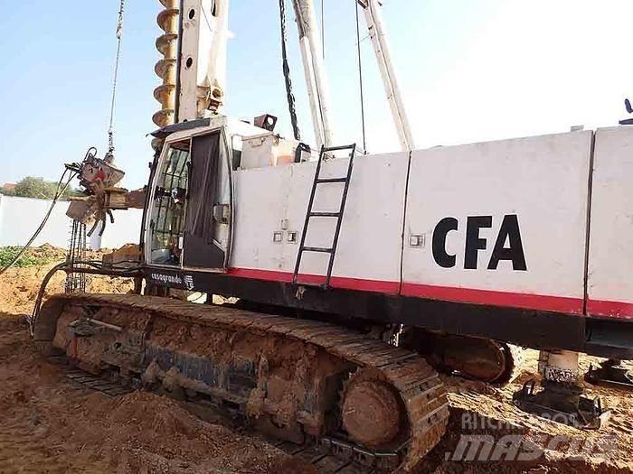 Casagrande CFA26 Povrchové vrtací stroje