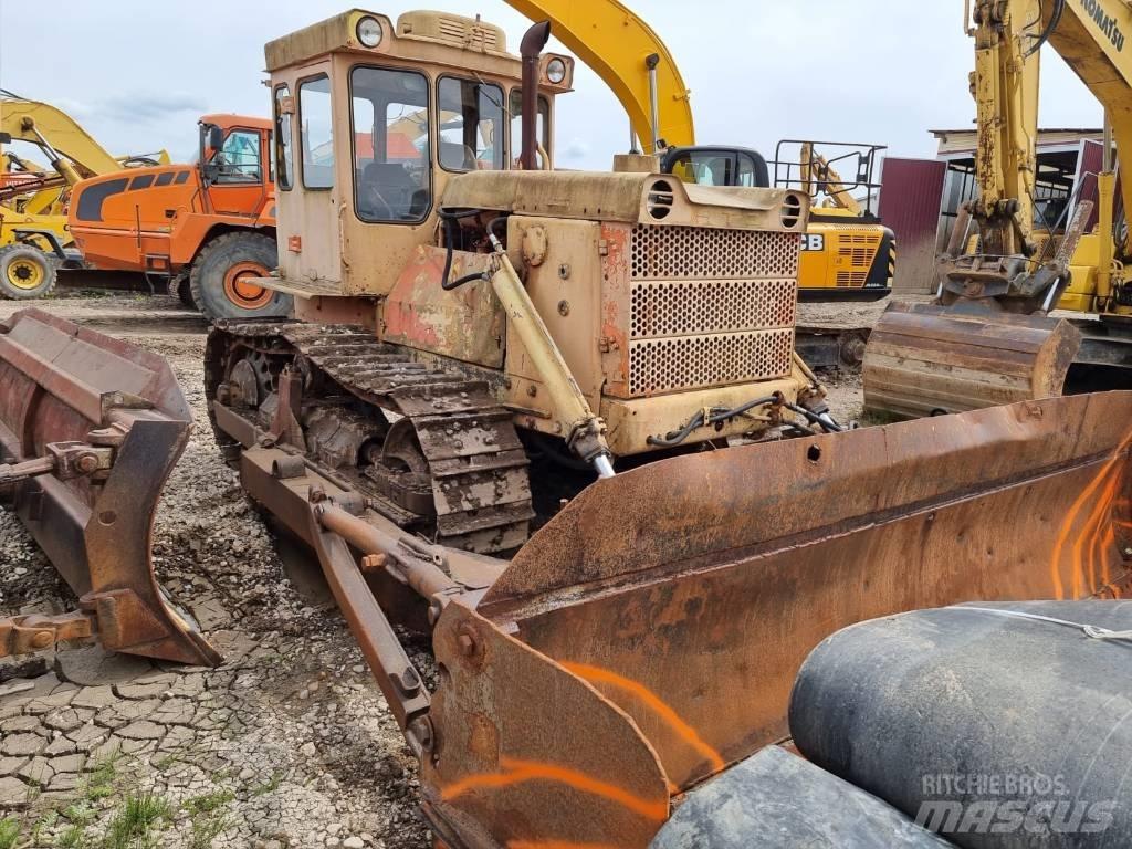 CAT T 130 Pásové dozery