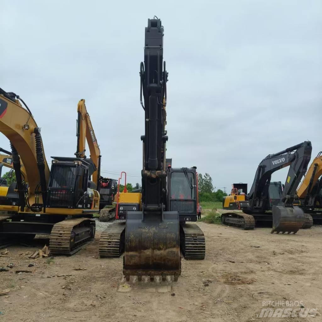 Volvo EC 240 Pásová rýpadla