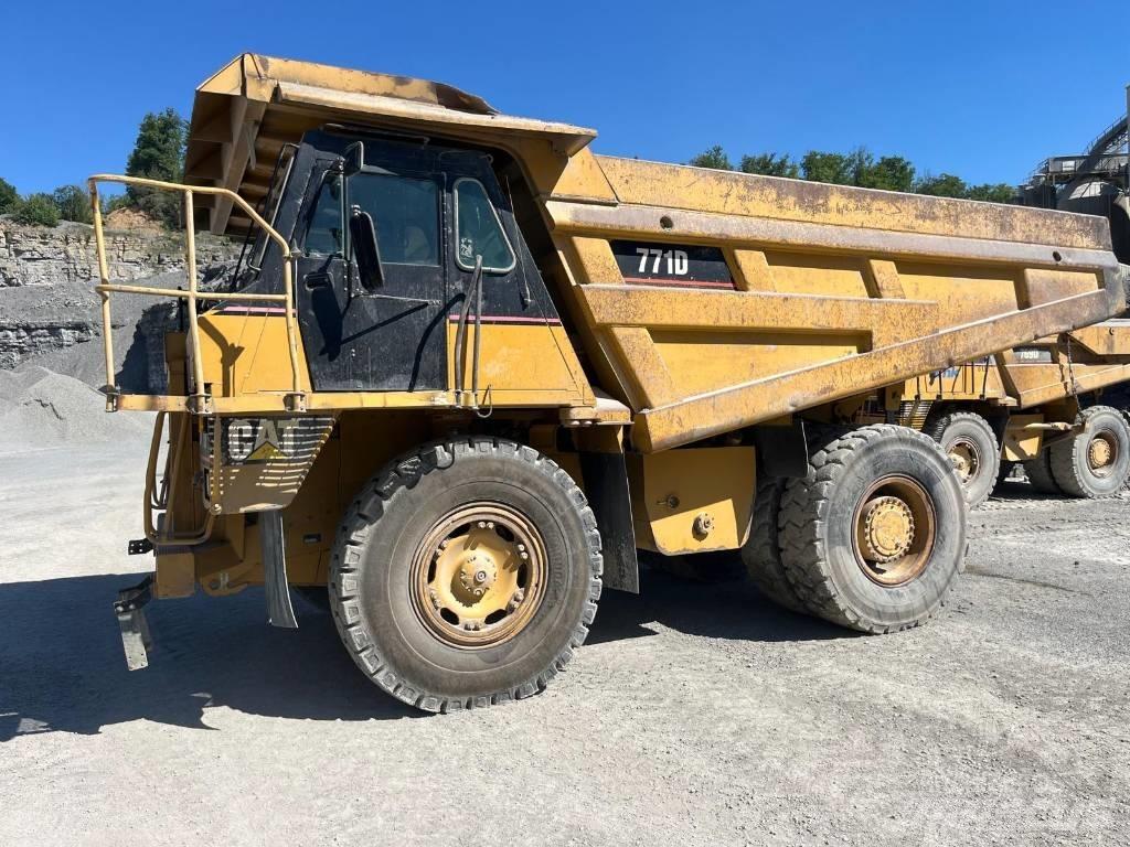 CAT 771D Pevné dempry