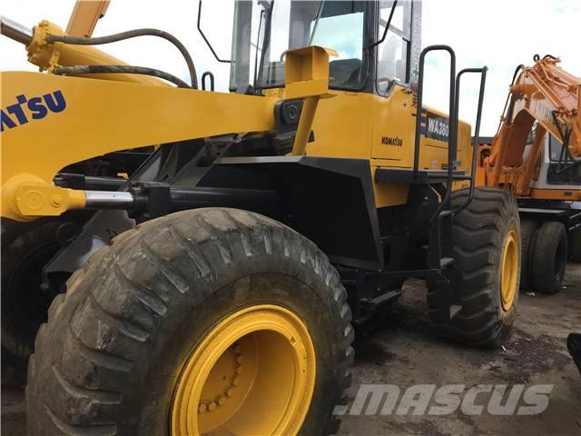 Komatsu WA 380 Kolové nakladače
