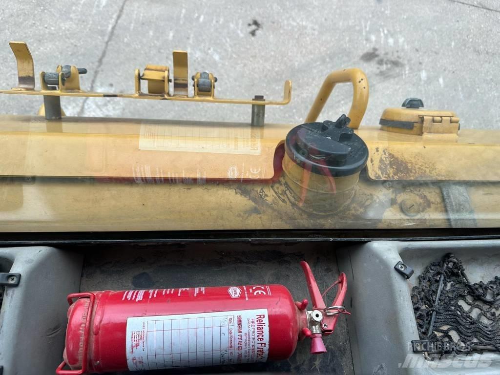 CAT D 6 N LGP Pásové dozery