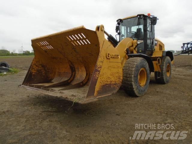 CAT 938M Kolové nakladače