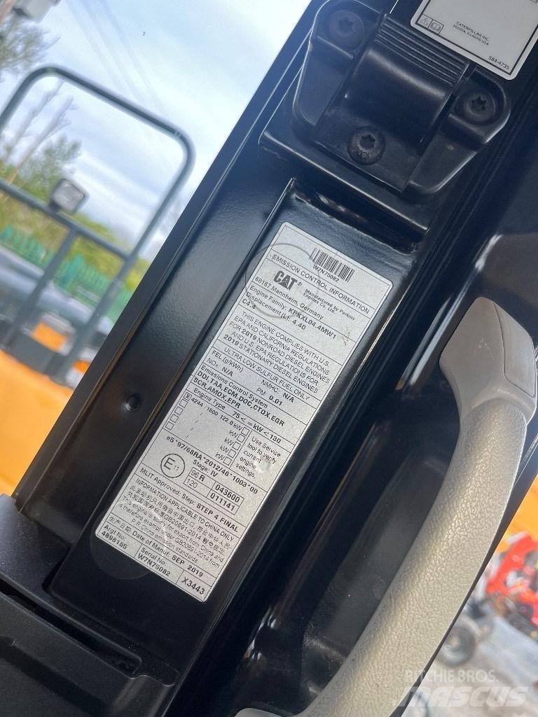 CAT 320 Pásová rýpadla