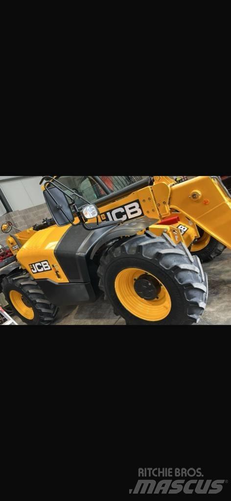 JCB 535-95 Teleskopické manipulátory