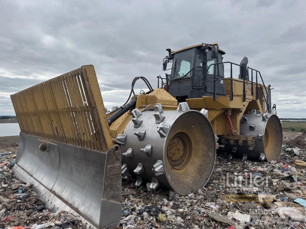CAT 836 K Skládkové kompaktory