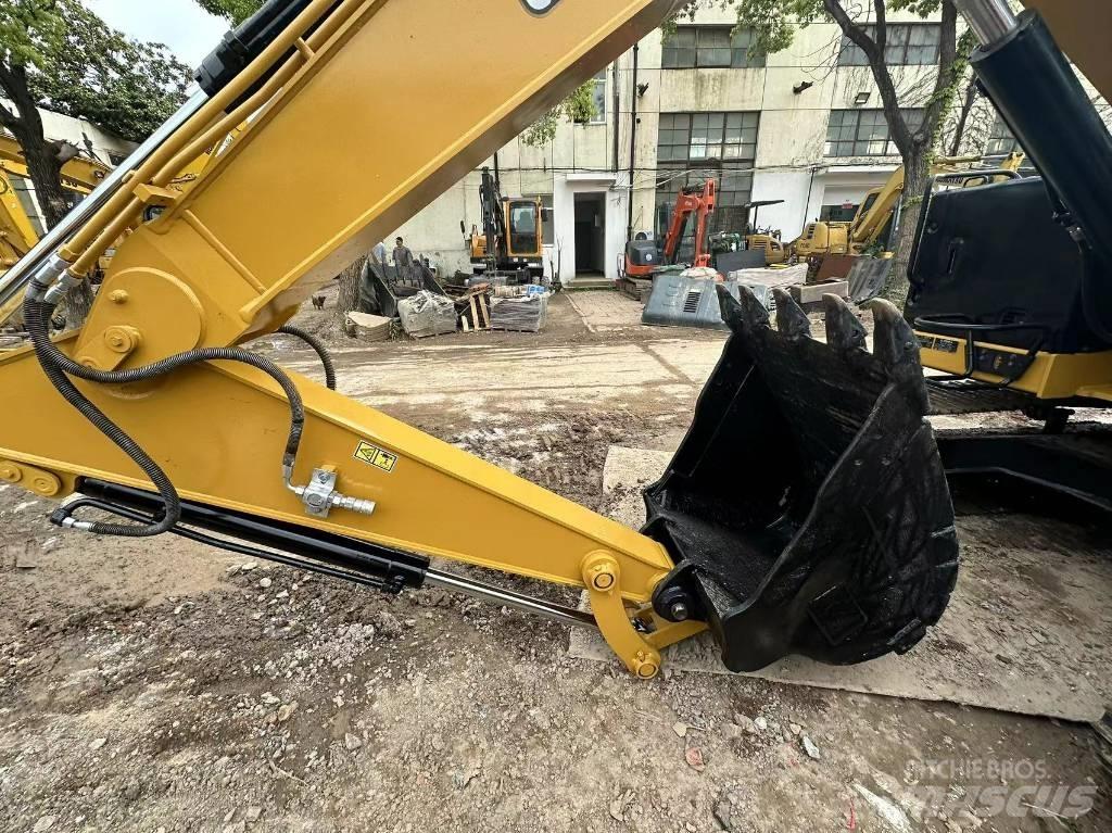 CAT 307 Midi rýpadla 7t - 12t