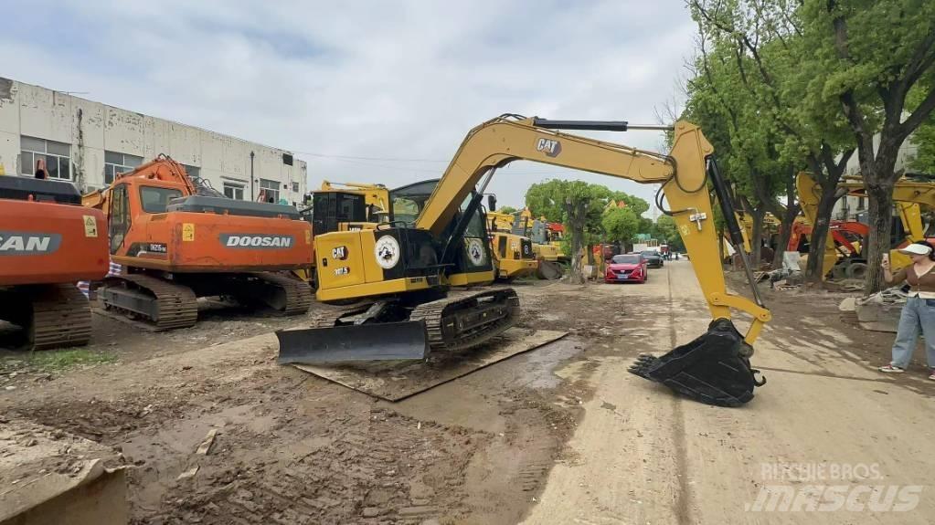 CAT 307 Midi rýpadla 7t - 12t