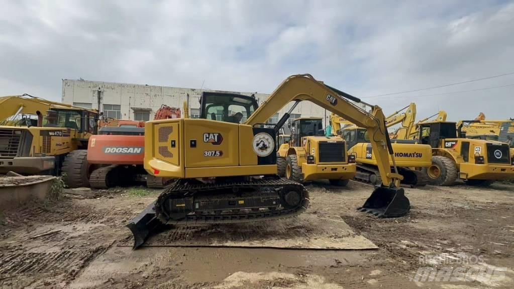 CAT 307 Midi rýpadla 7t - 12t