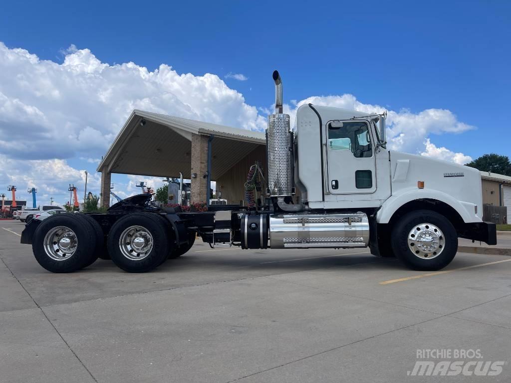 Kenworth T 800 Tahače