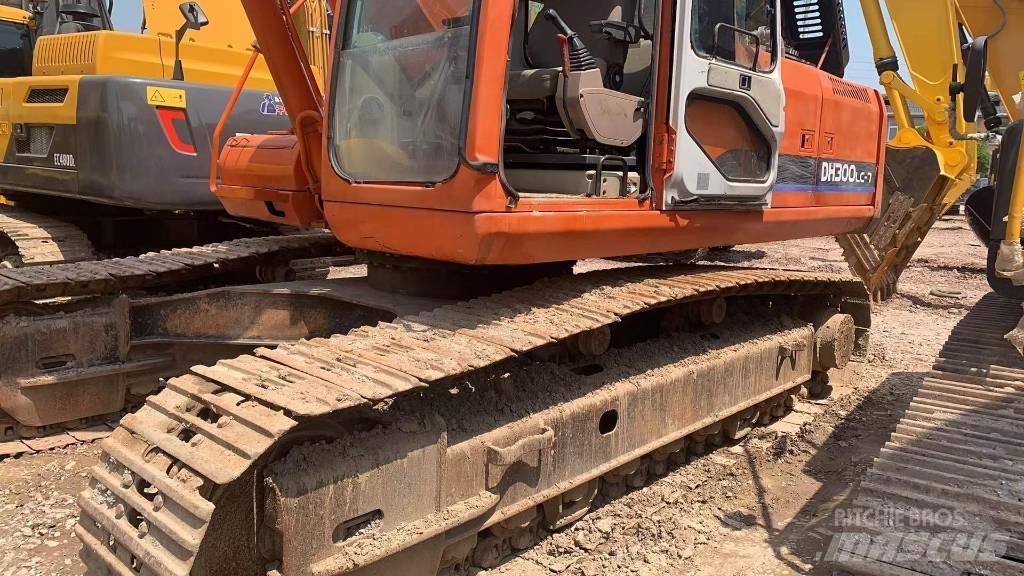 Doosan DH 300 LC-7 Pásová rýpadla