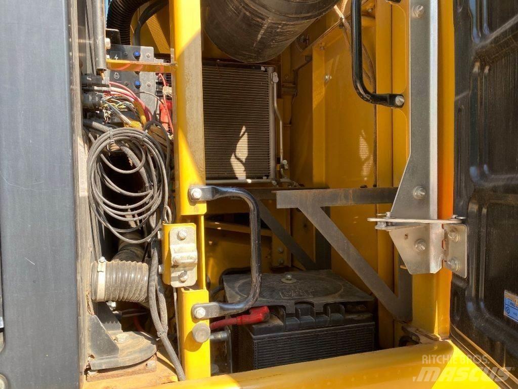 CAT 324E Pásová rýpadla