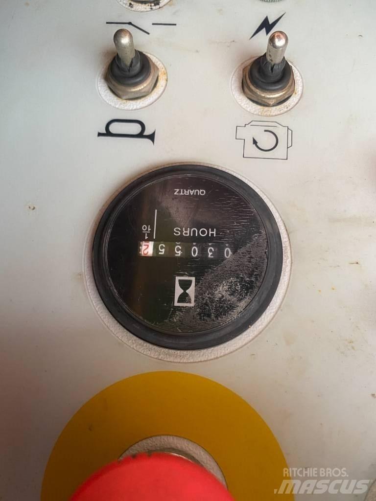 HAB T 16 JD4WD Teleskopické plošiny