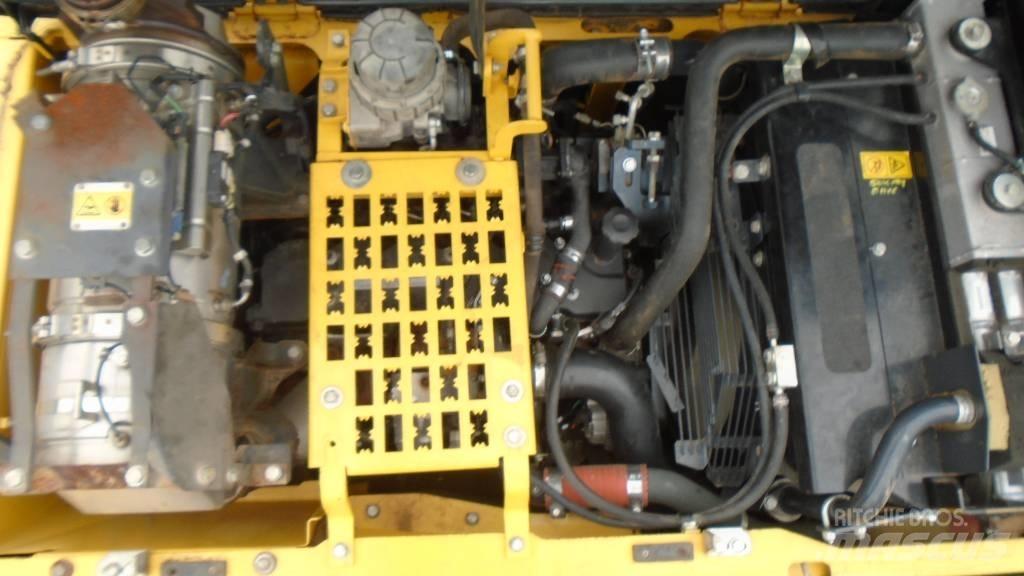 Komatsu 210 LC 10 Pásová rýpadla
