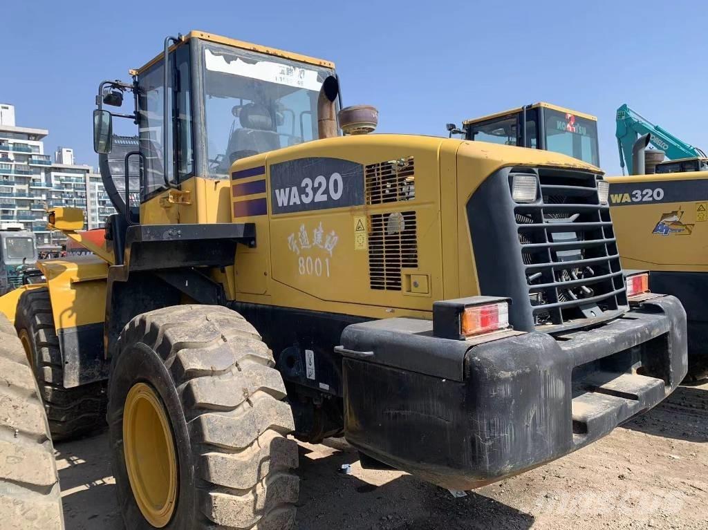 Komatsu WA 320-5 Kolové nakladače
