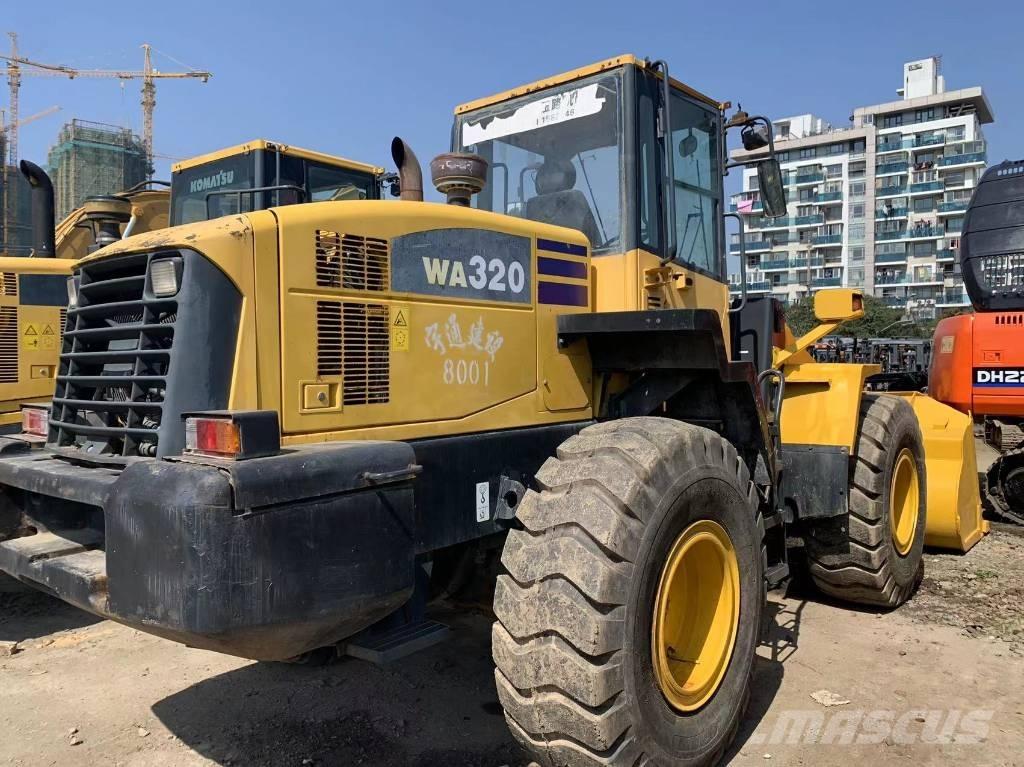 Komatsu WA 320-5 Kolové nakladače