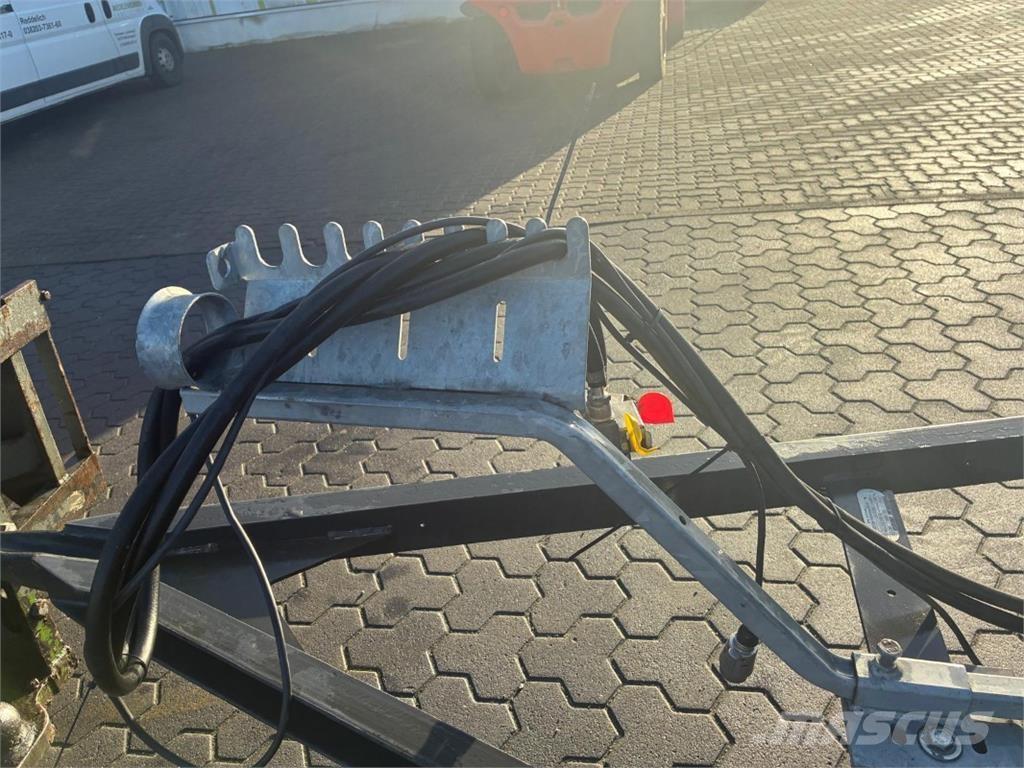 Fliegl DPW 180 B Balíkové přívěsy