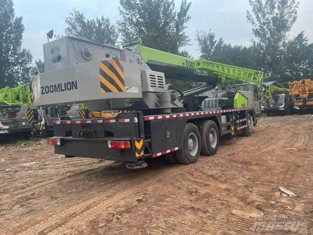 Zoomlion ZTC 500 V Univerzální terénní jeřáby