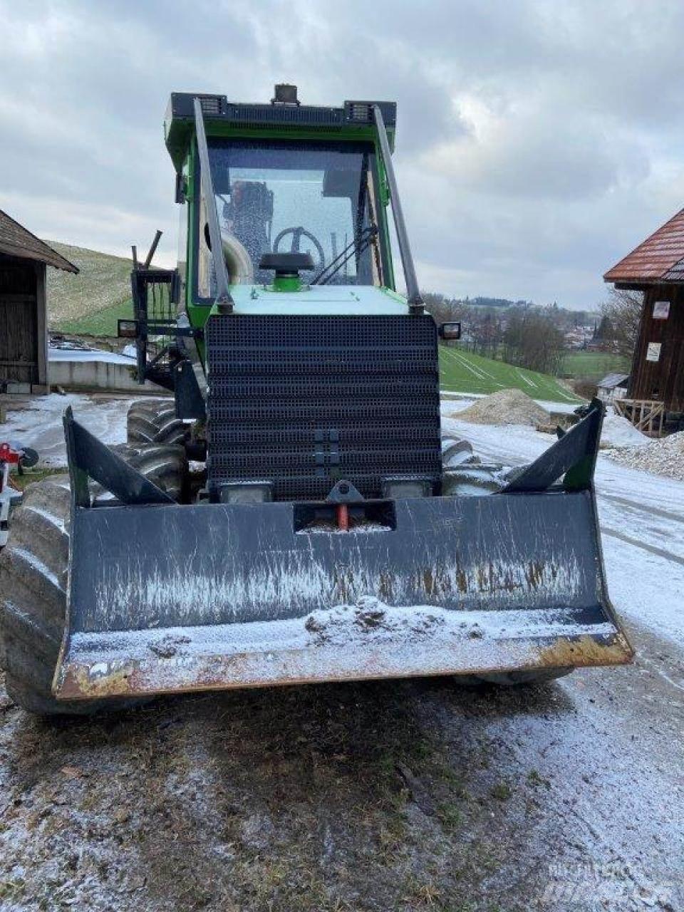 Noe NF 210-8 R Vyvážecí traktory