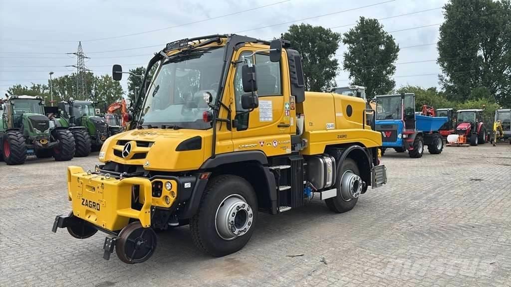 Unimog U423 Nákladní vozidlo bez nástavby