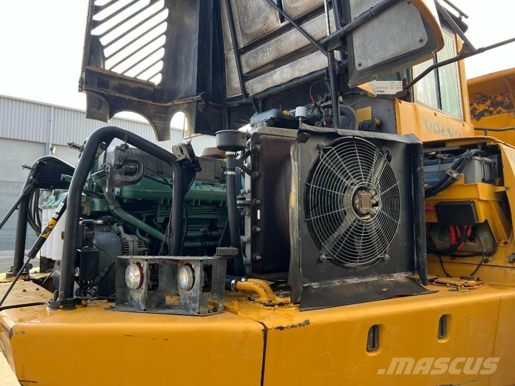 Volvo A40E Kloubové dempry