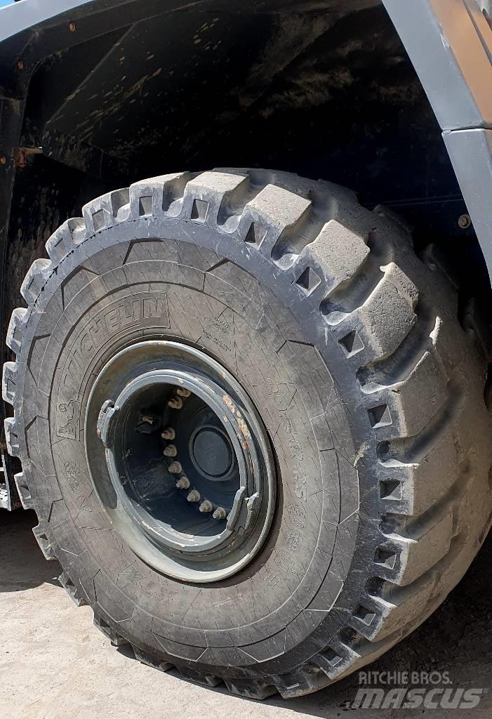 Liebherr L 586 Kolové nakladače