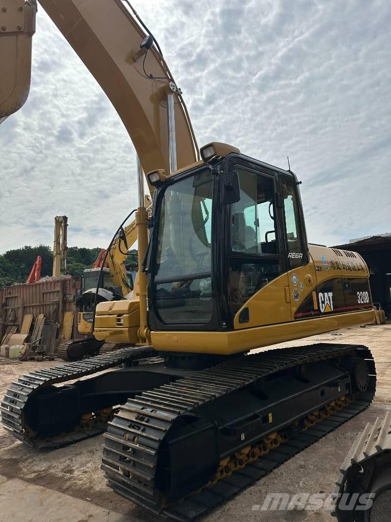 CAT CAT320D Midi rýpadla 7t - 12t