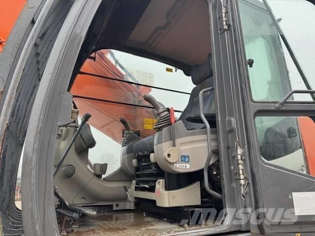 Hitachi ZX 350 LC N Pásová rýpadla