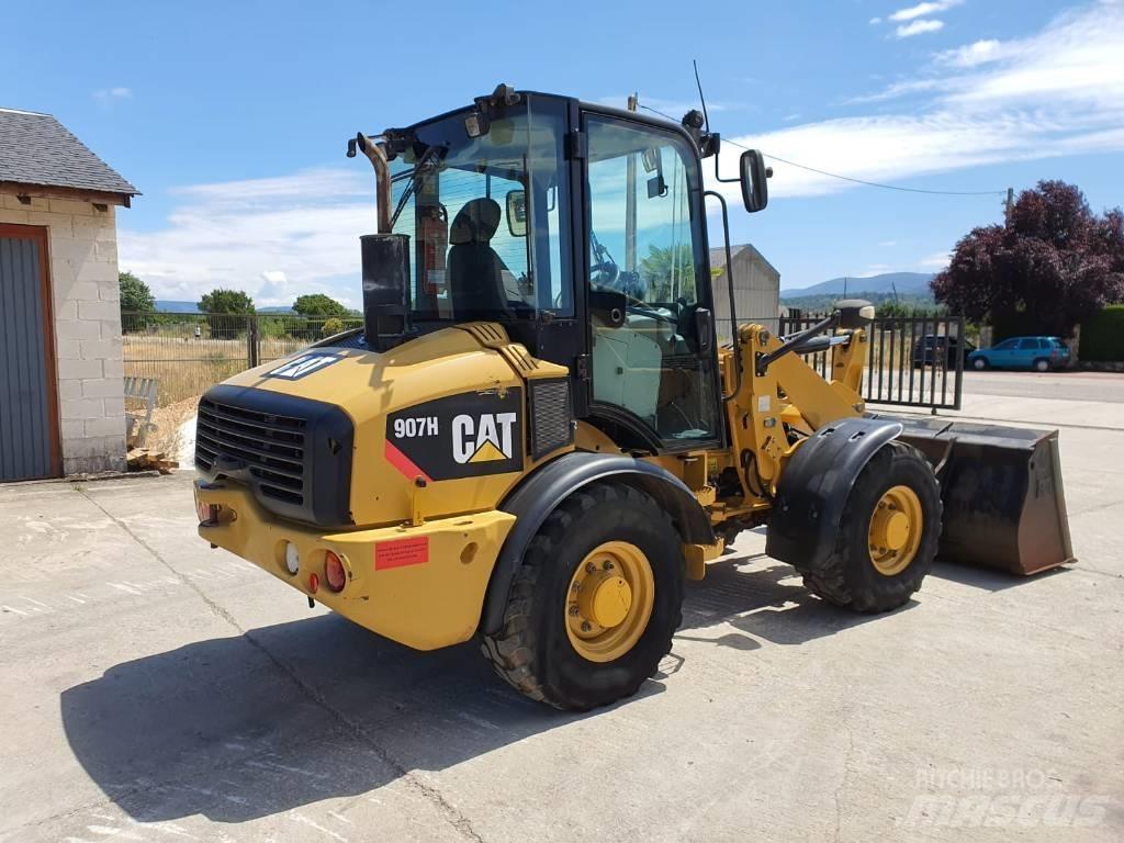 CAT 907 H Kolové nakladače