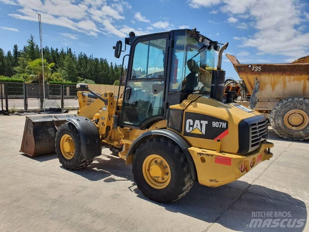 CAT 907 H Kolové nakladače