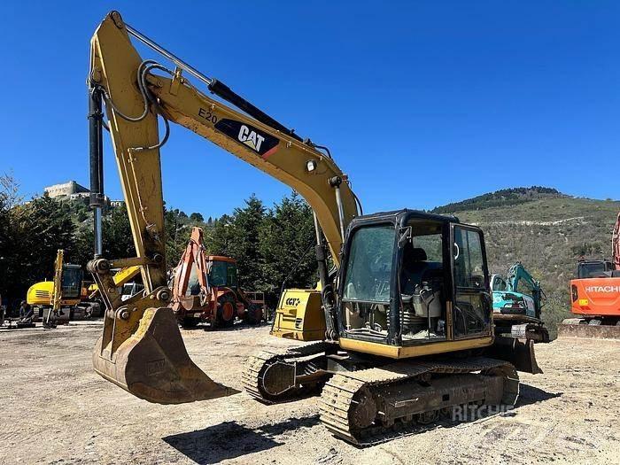 CAT 311C Speciální bagry