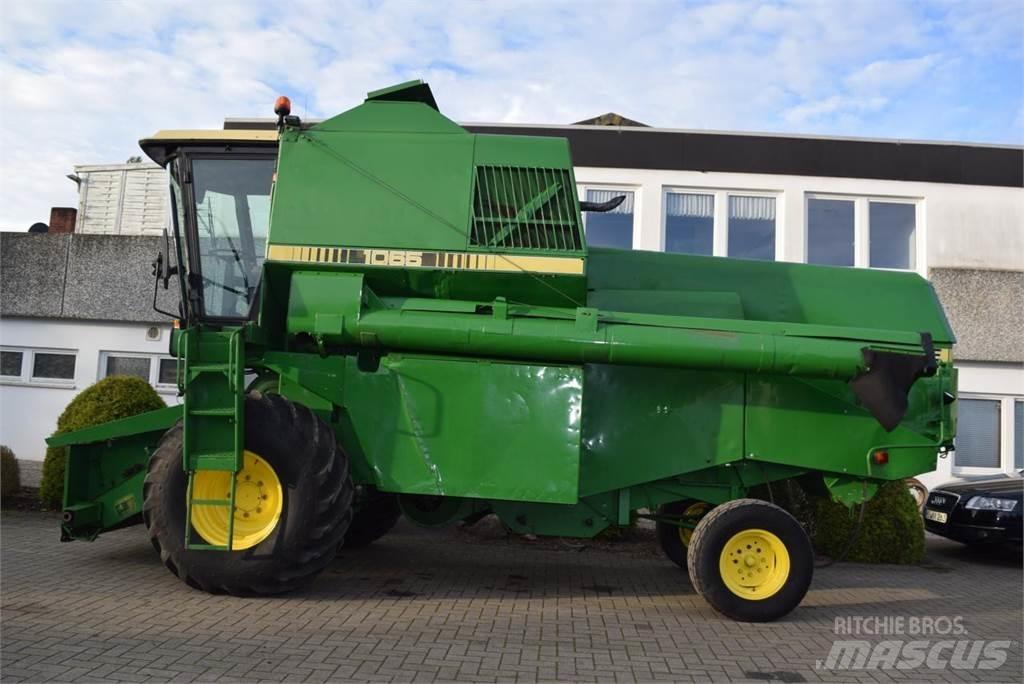 John Deere 1065 Sklízecí mlátičky