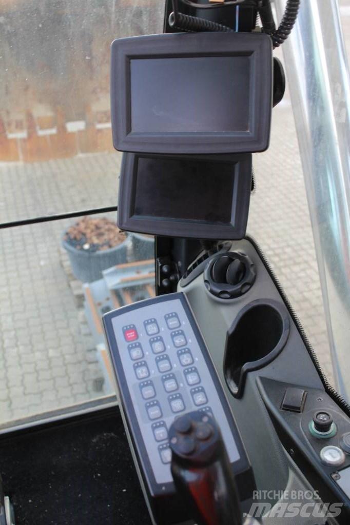 Liebherr R970 SME Pásová rýpadla
