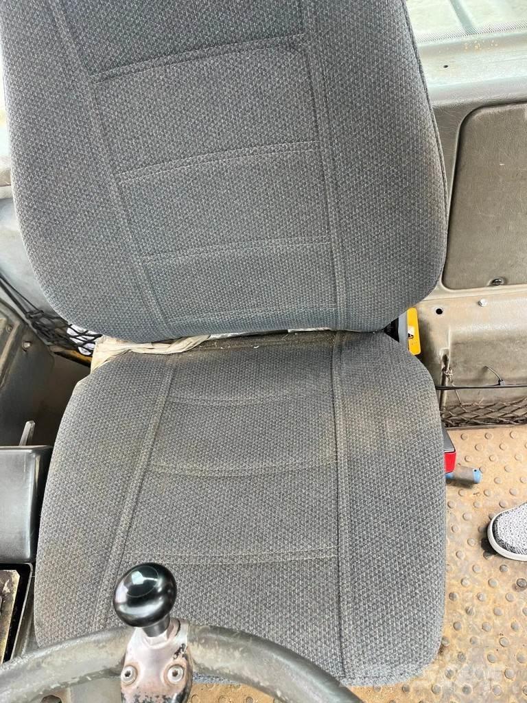 Volvo L90E Kolové nakladače