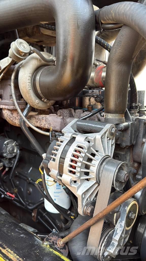 JCB 718 Kloubové dempry