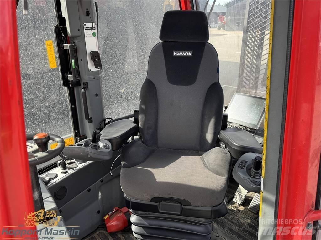 Komatsu 895 Vyvážecí traktory