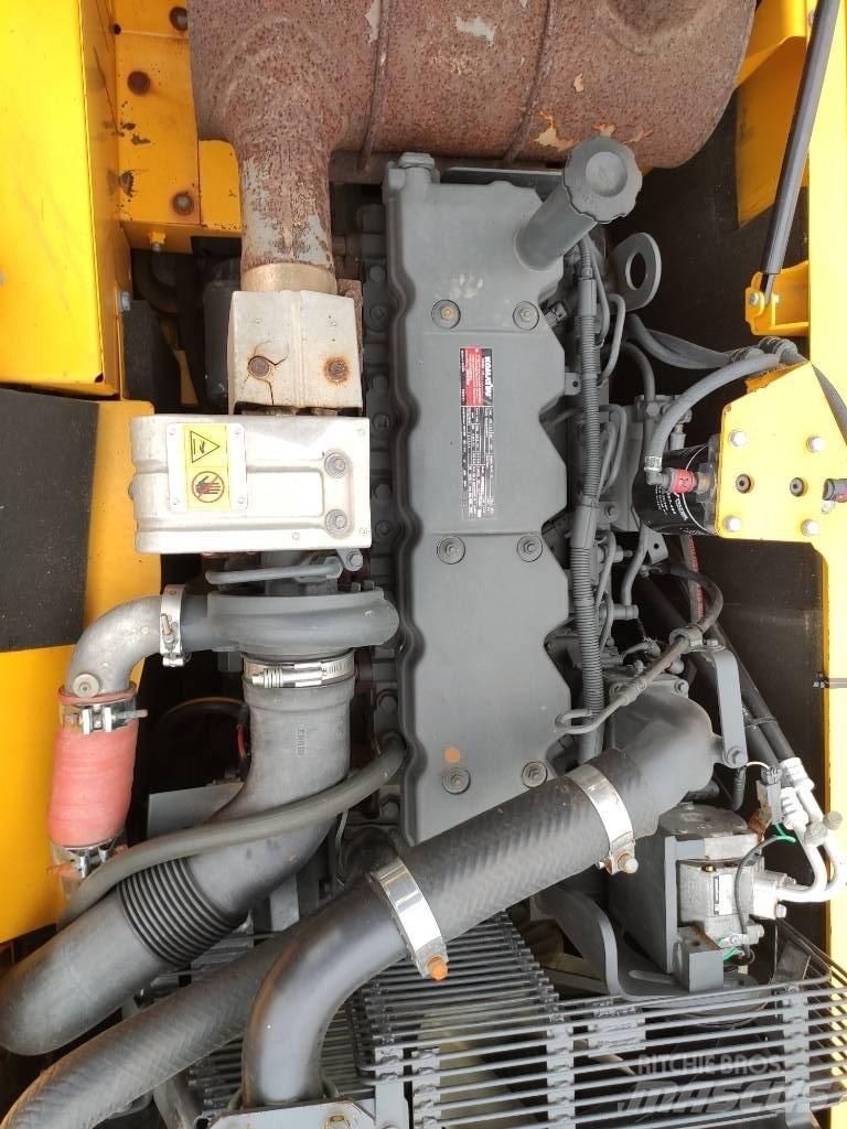Komatsu PC 200 LC-8L Pásová rýpadla