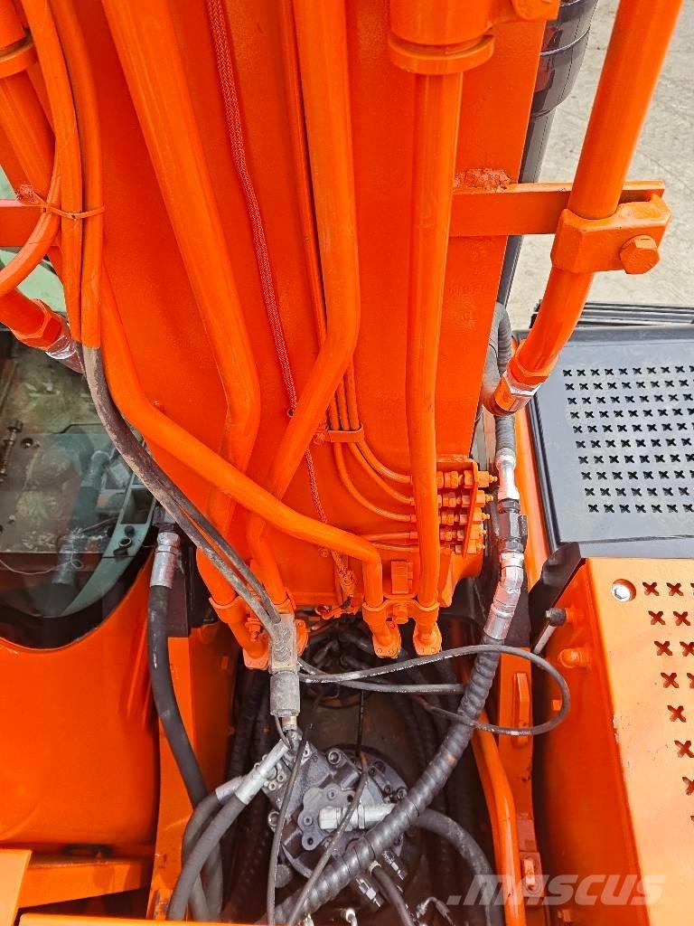Doosan DX 225 LC-9c Pásová rýpadla