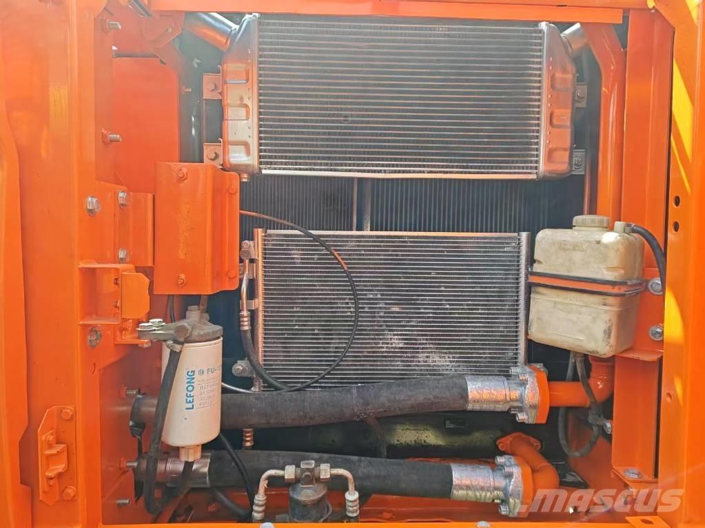 Doosan DX 225 LC-9c Pásová rýpadla