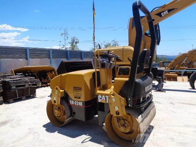 CAT CB224D Tandemové válce