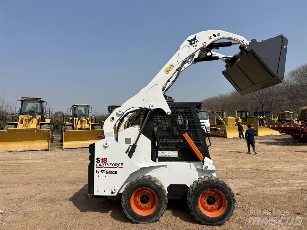 Bobcat S 18 Smykem řízené nakladače