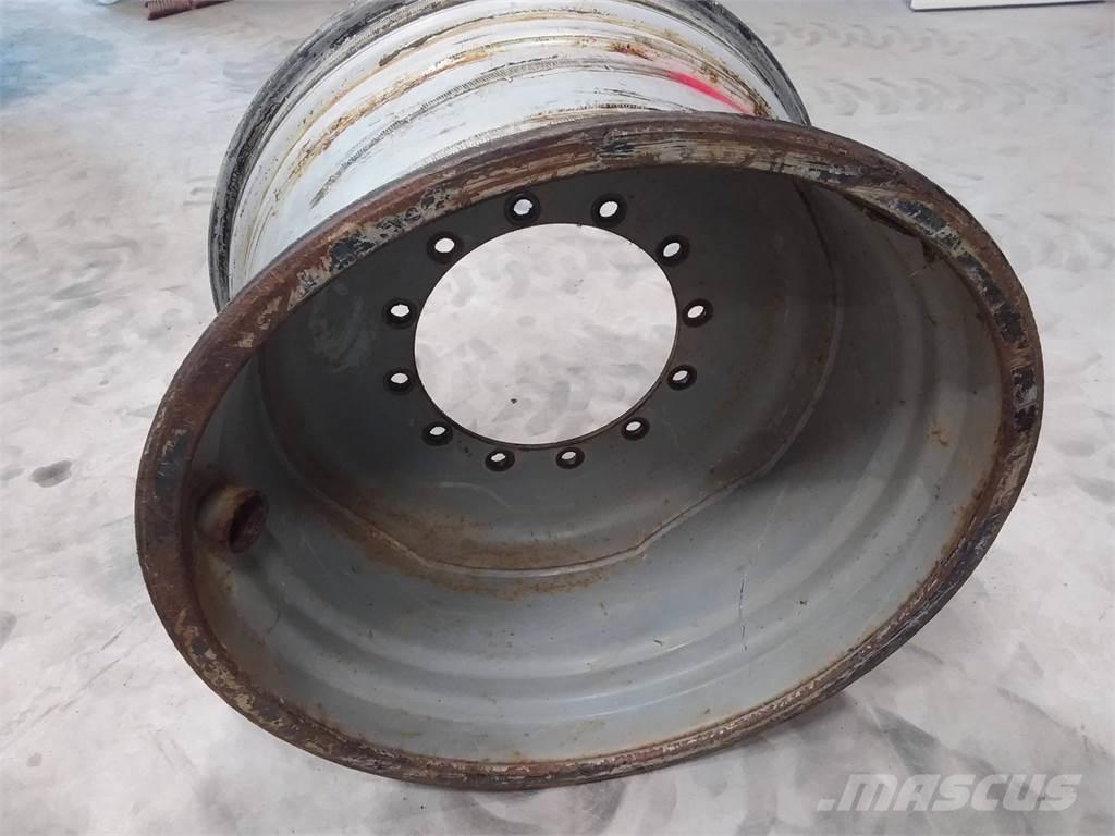 Valmet 921 20x34 Pneumatiky, kola a ráfky