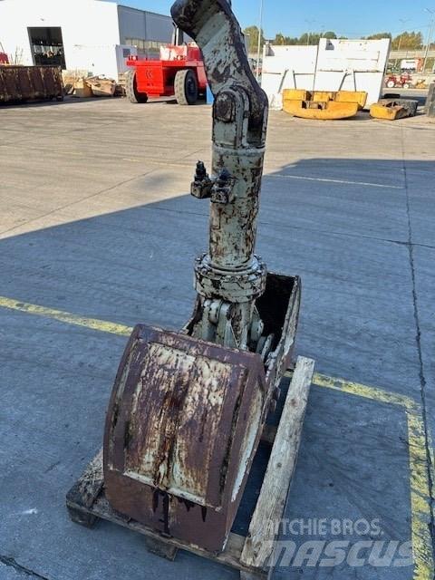 Atlas 580 kg Klešťové drapáky