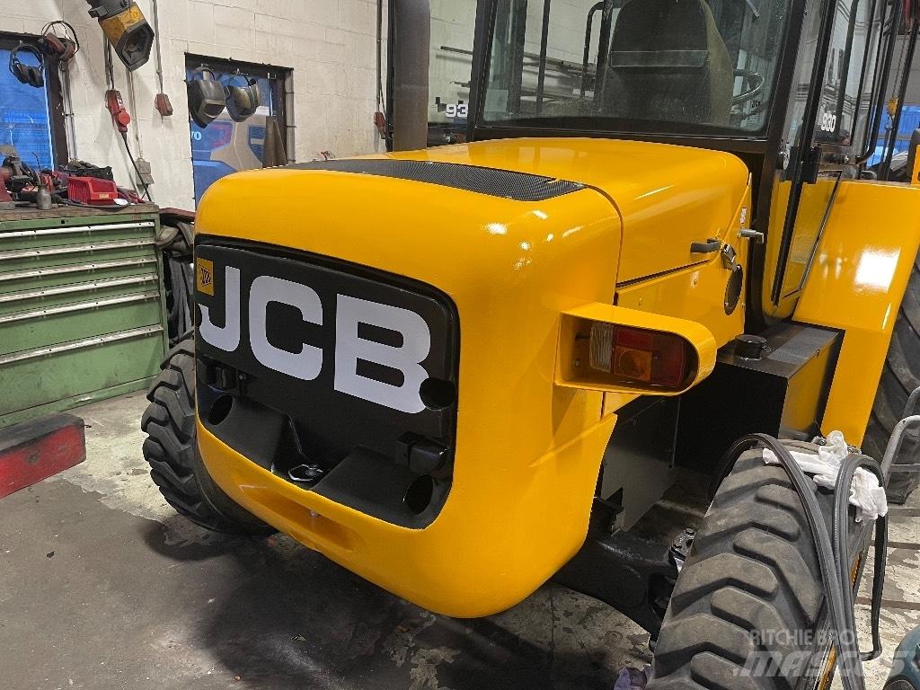 JCB 930 Terénní vysokozdvižné vozíky