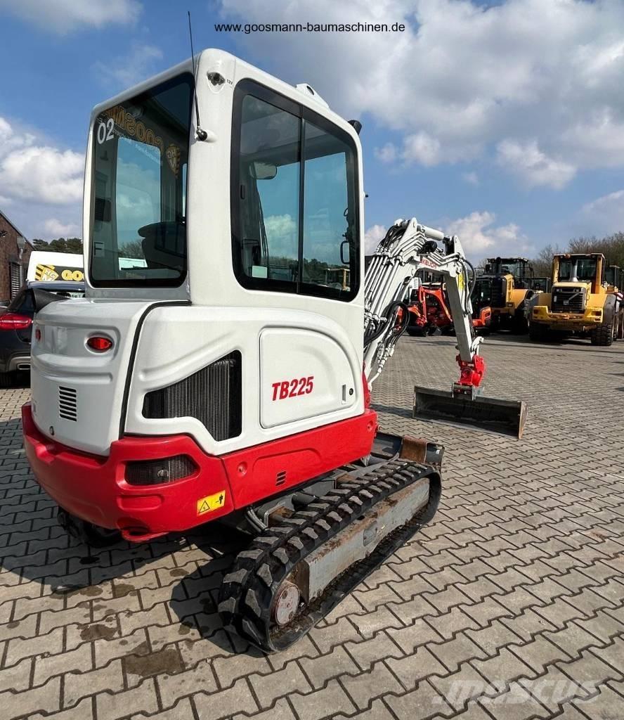 Takeuchi TB 225 Mini rýpadla < 7t