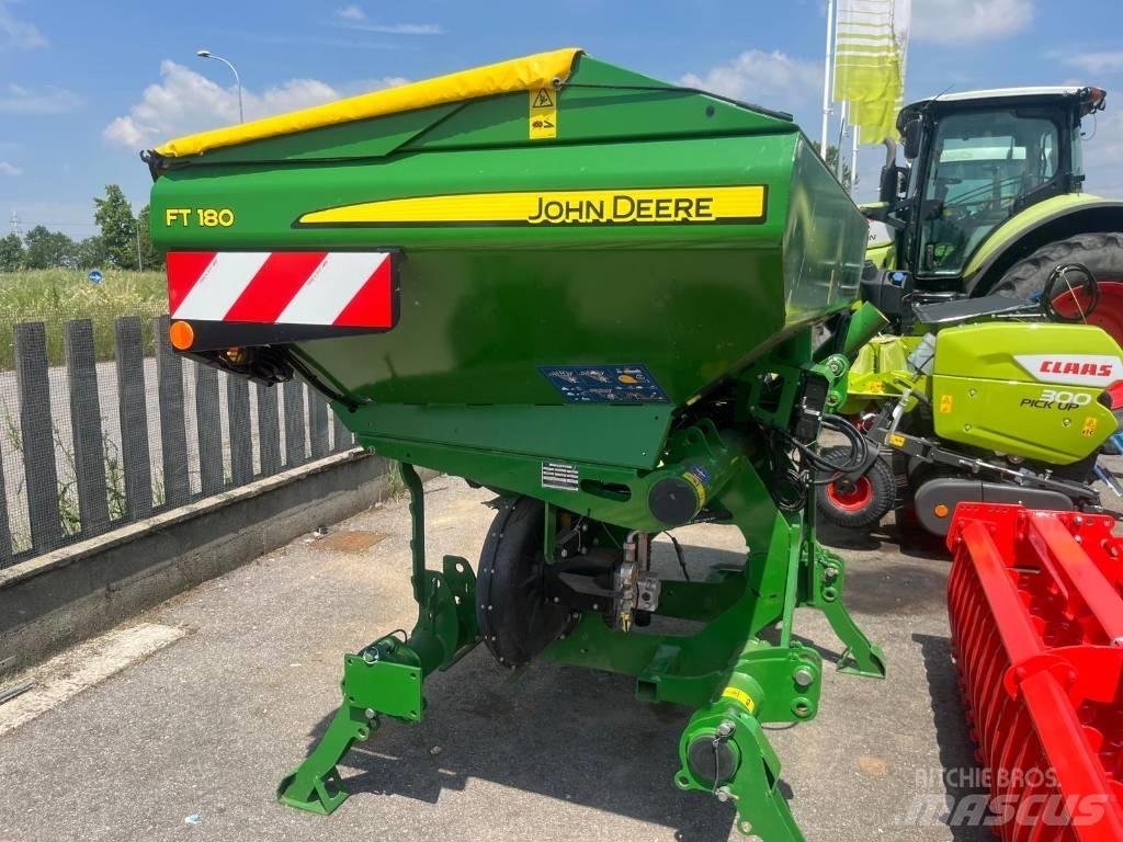 John Deere FT 180 Rozmetadlo minerálních hnojiv