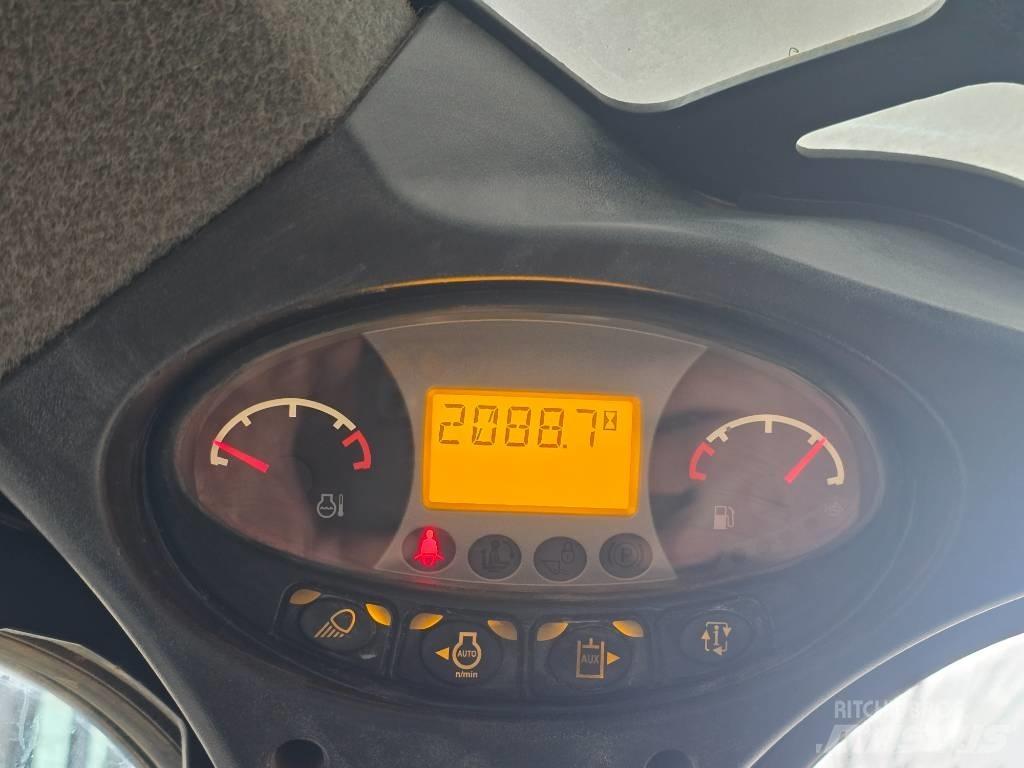 Bobcat T595 Smykem řízené nakladače