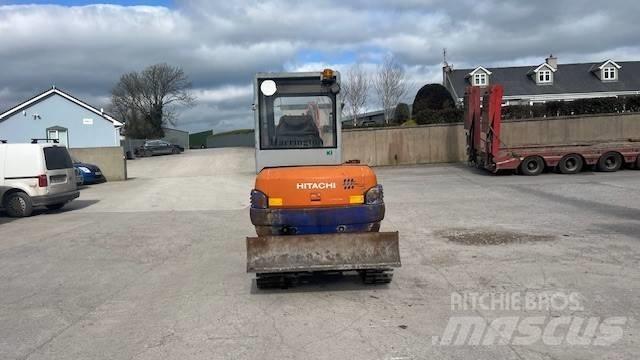 Hitachi EX 30 Mini rýpadla < 7t