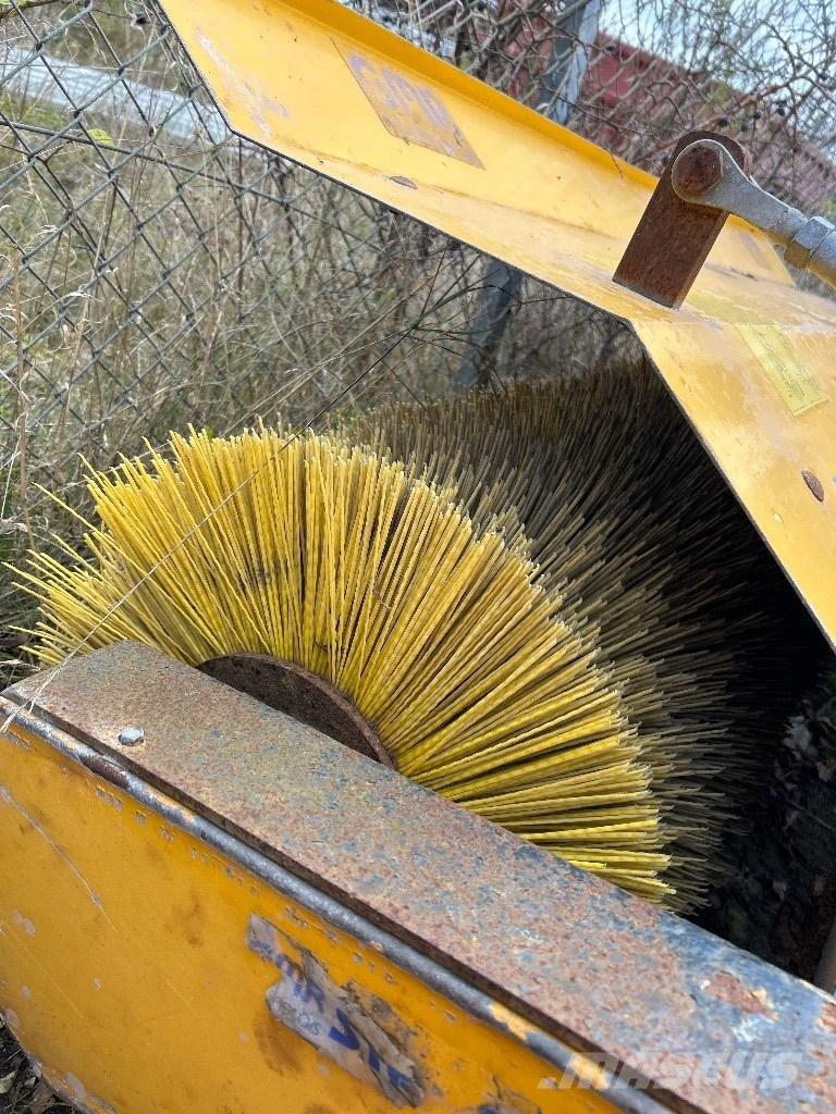 GMR FF2000 SPS Zametací stroje